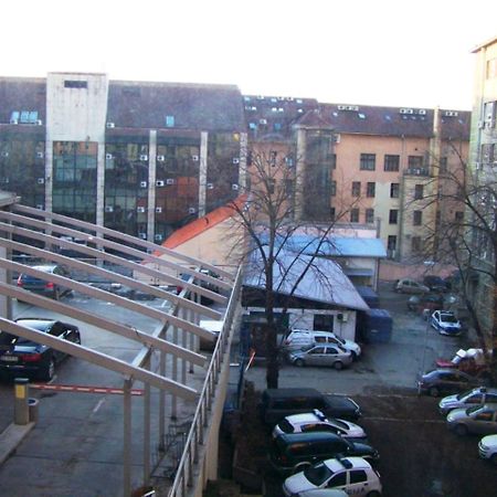 Rooms And Apartments S Βελιγράδι Εξωτερικό φωτογραφία