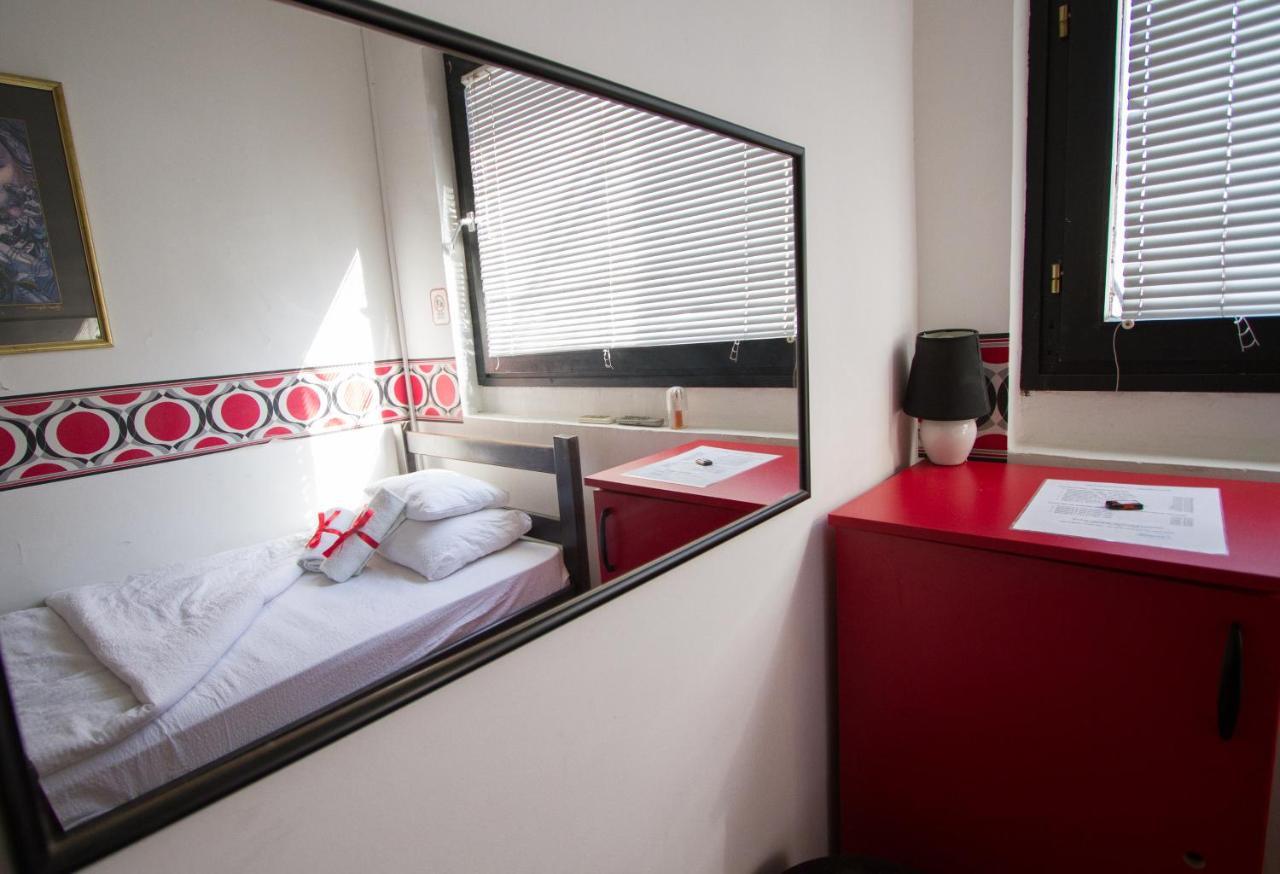Rooms And Apartments S Βελιγράδι Εξωτερικό φωτογραφία