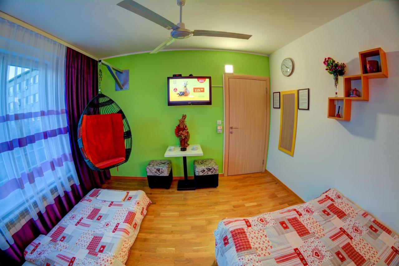 Rooms And Apartments S Βελιγράδι Εξωτερικό φωτογραφία
